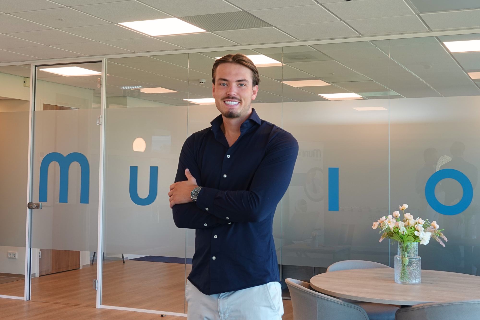 Thom van Munioo Career