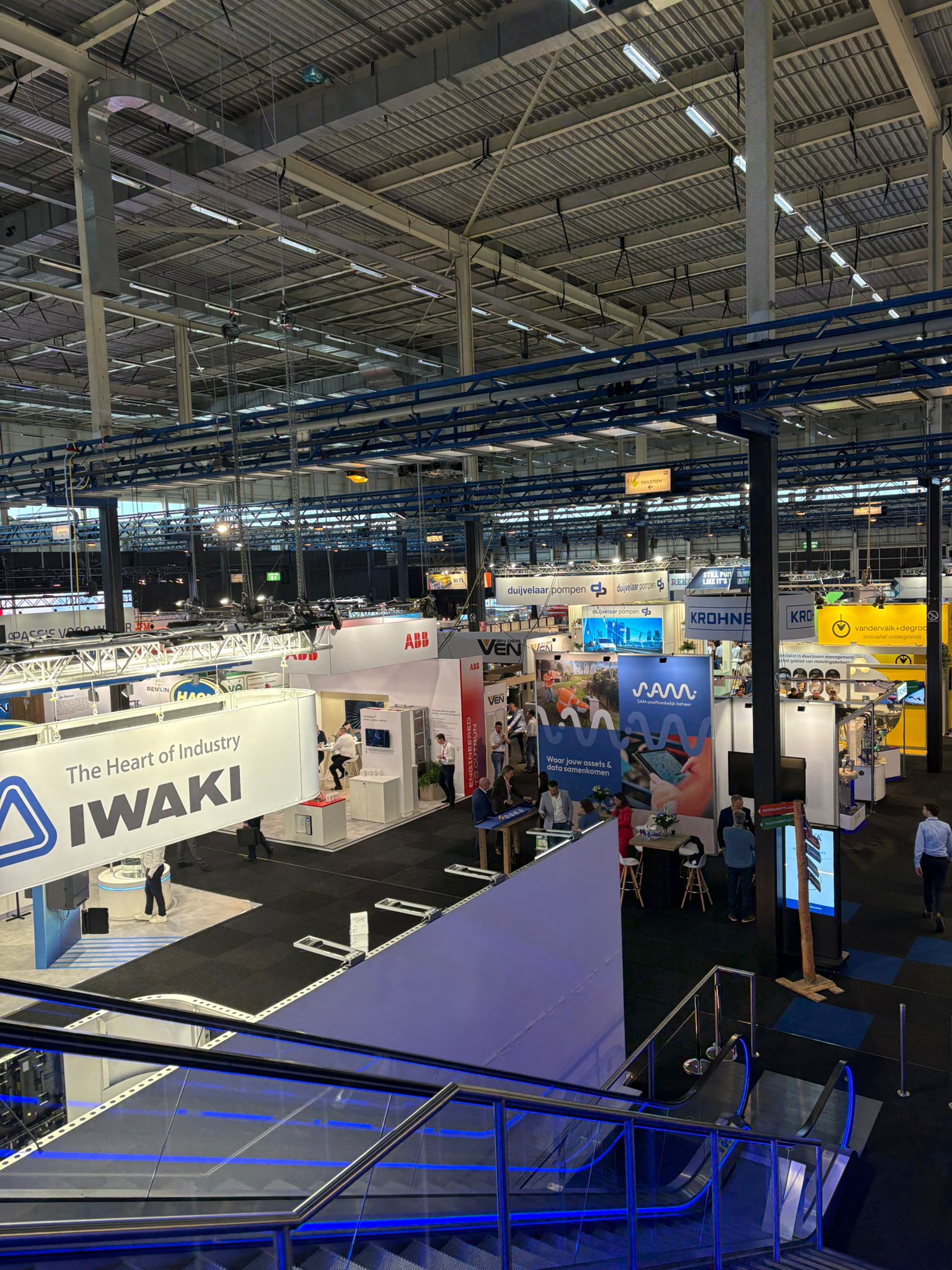 Beursstands en bezoekers op Aqua Nederland 2026 in Gorinchem