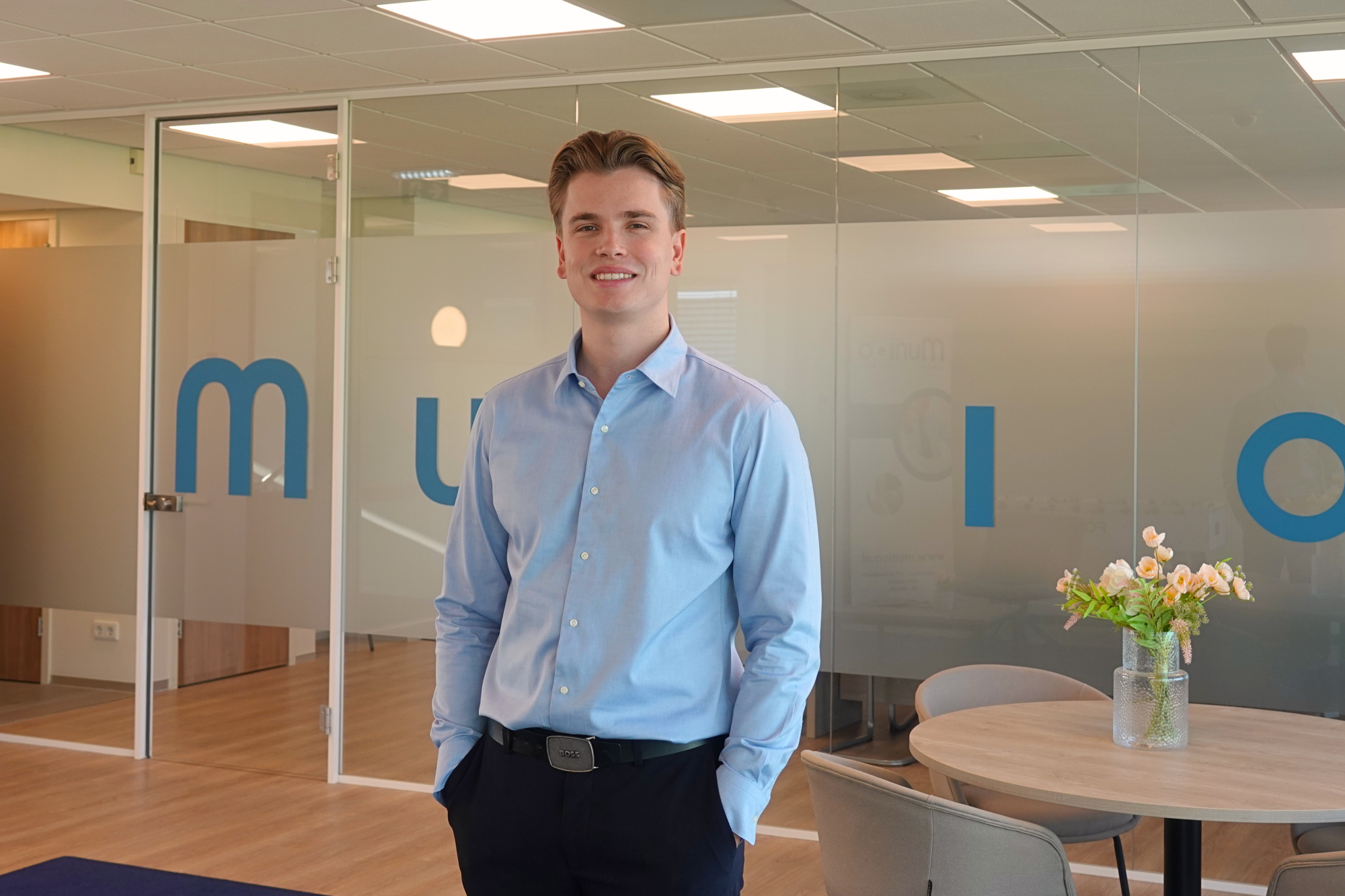 Daan van Munioo Career